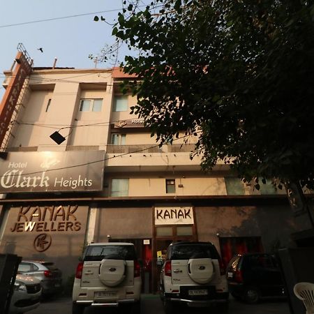 Hotel Clark Heights New Delhi Exterior photo