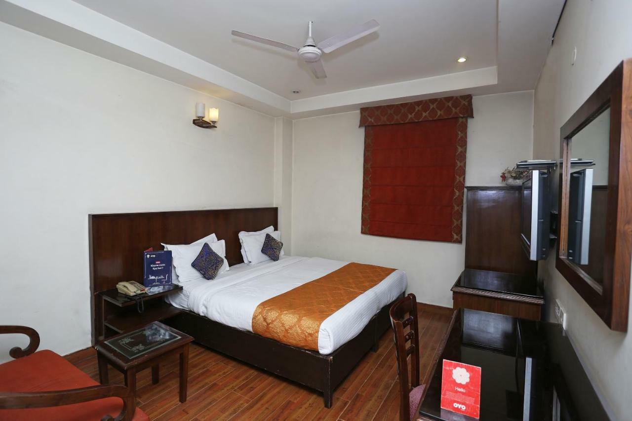 Hotel Clark Heights New Delhi Exterior photo
